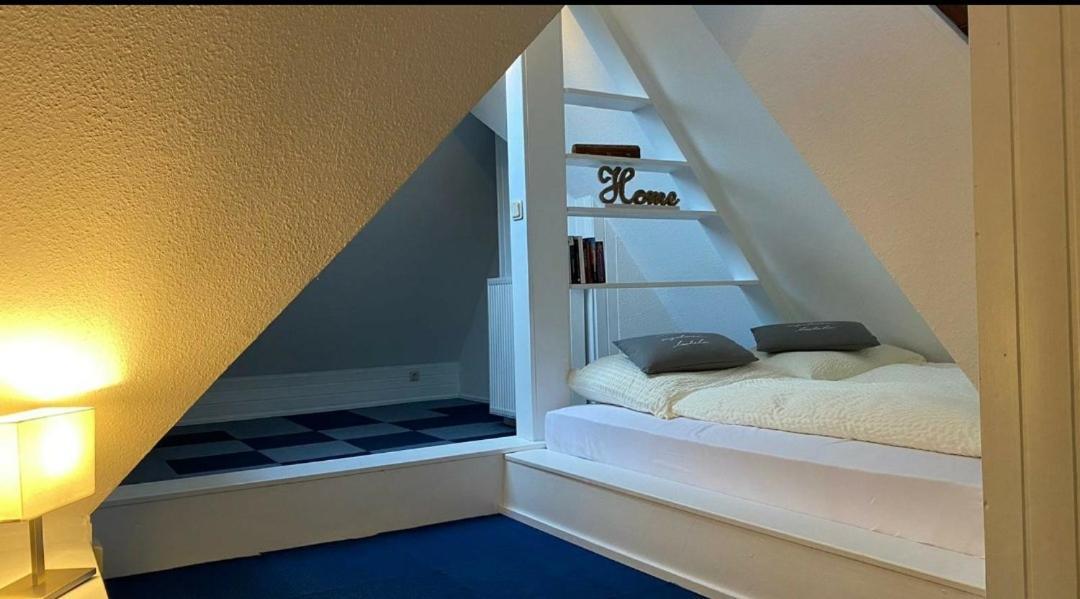 *To Hus* Wohnung Am Rande Von Йевер Экстерьер фото