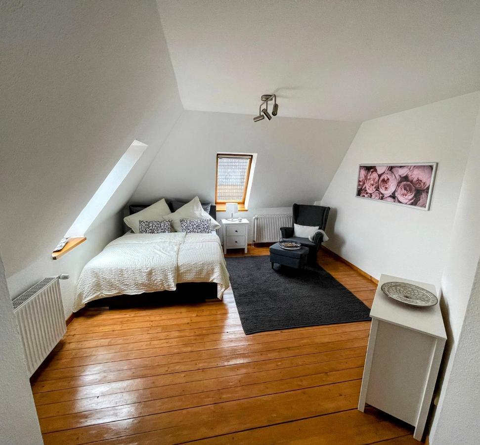 *To Hus* Wohnung Am Rande Von Йевер Экстерьер фото