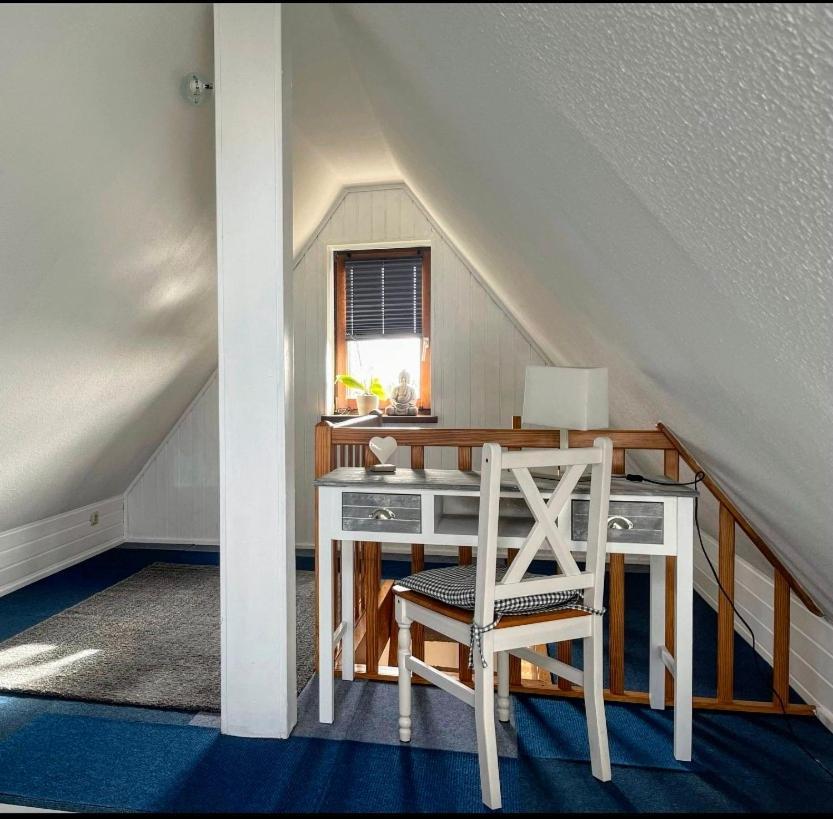 *To Hus* Wohnung Am Rande Von Йевер Экстерьер фото